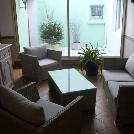 Отель Restaurant La Pomme D'or *